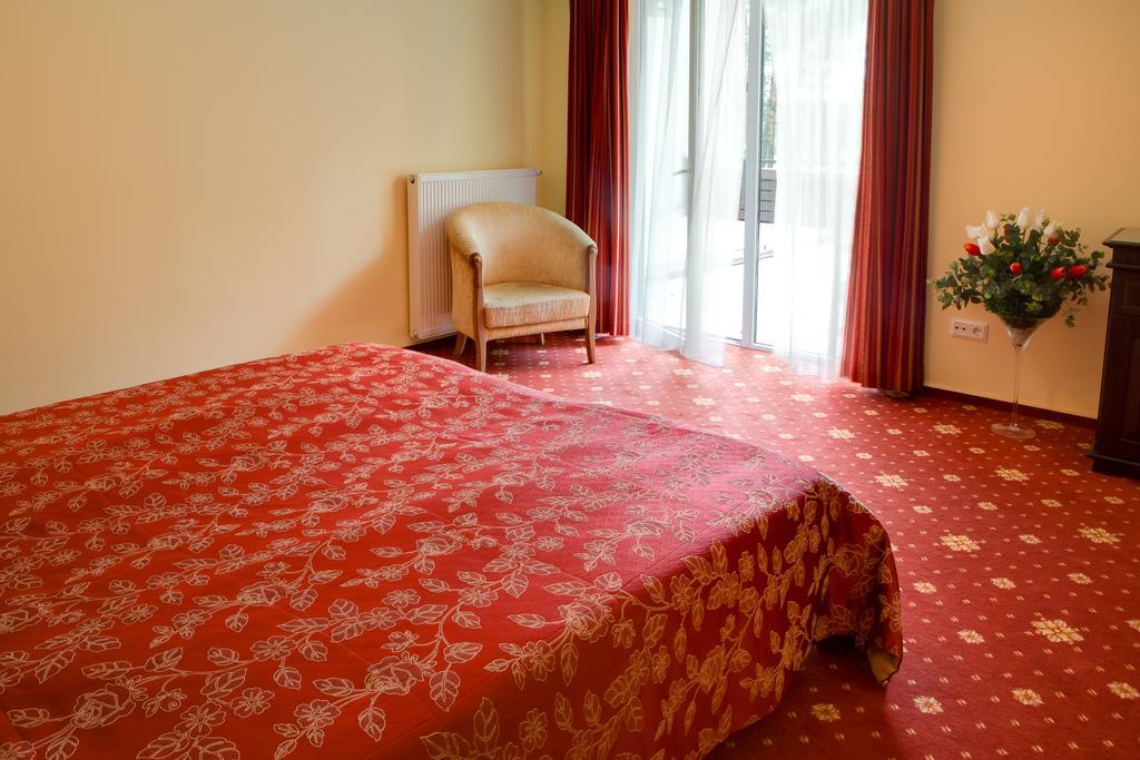 בריסטונאס Hotel Sonata מראה חיצוני תמונה