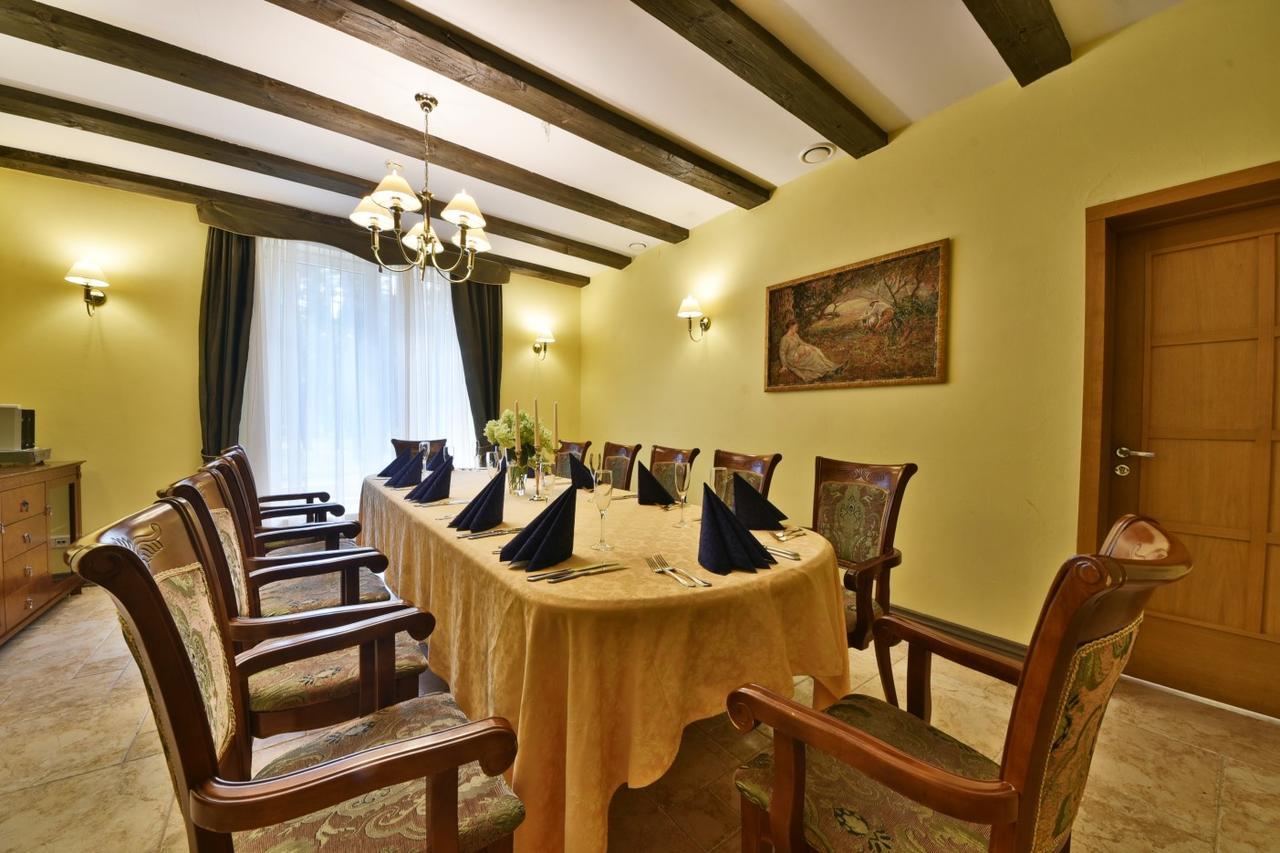 בריסטונאס Hotel Sonata מראה חיצוני תמונה